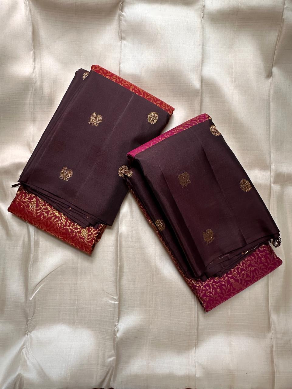 Kavithanjali Amber | Plum–Amber Brocade Kanchipuram Silk
Rich Zari Woven Motifs • Pure Mulberry Silk • Silk Mark Certified
Free Shipping within USA • Ships in Two Weeks