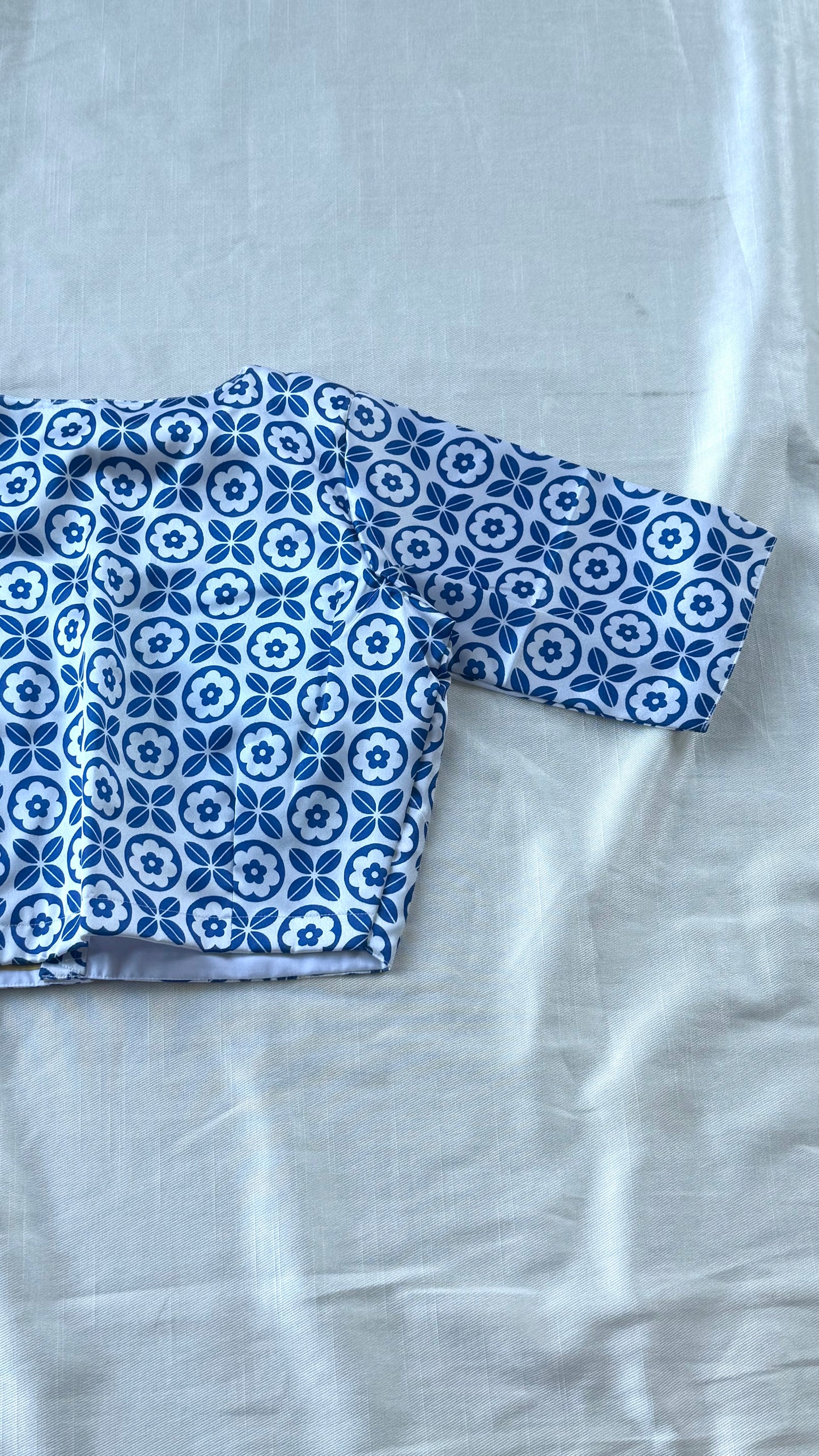 Day 3-Pure Modal Silk Blouse
White & Ink-Blue Trellis
Fully Cotton-Lined | 36–42