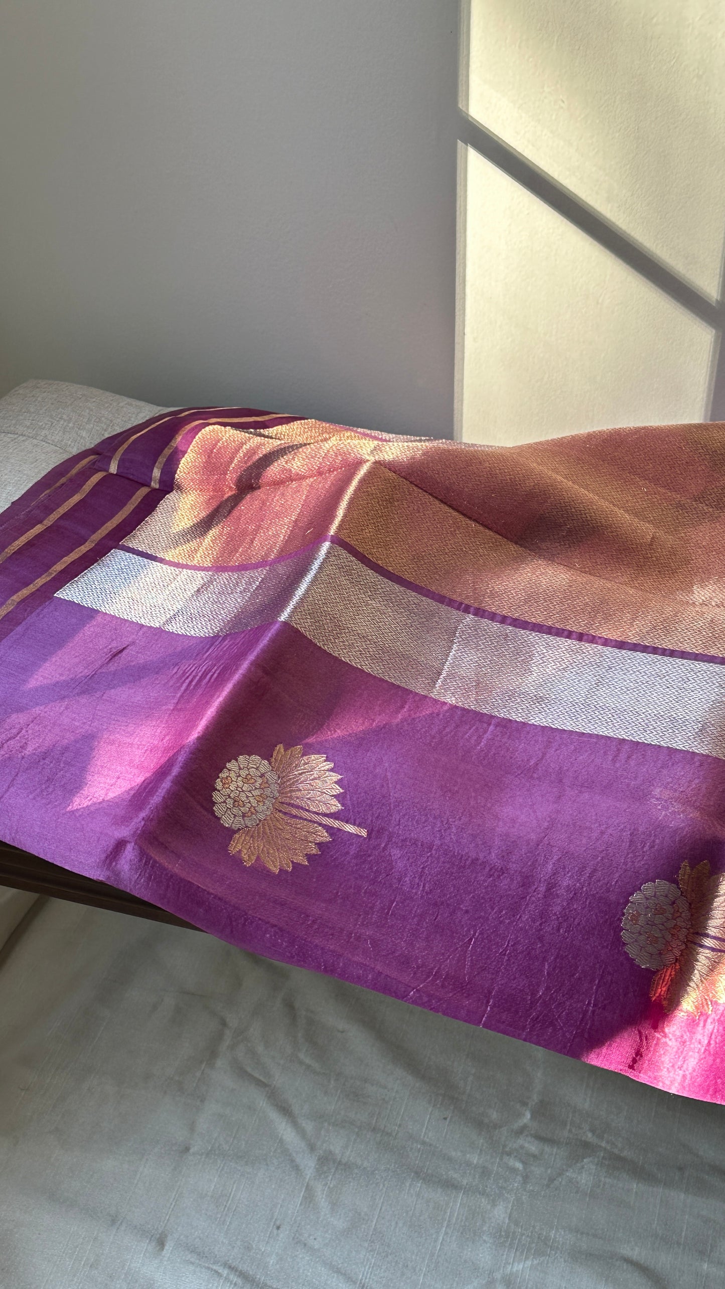 Pure silk kora Banarasi in kaduva weave - mauve