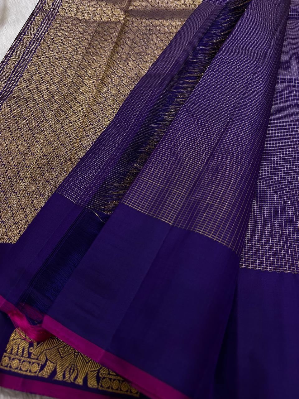 Opulent Purple Procession
Pure Kanchipuram Handloom Silk Saree
Elephant-Pallakku Zari • Heirloom Grandeur