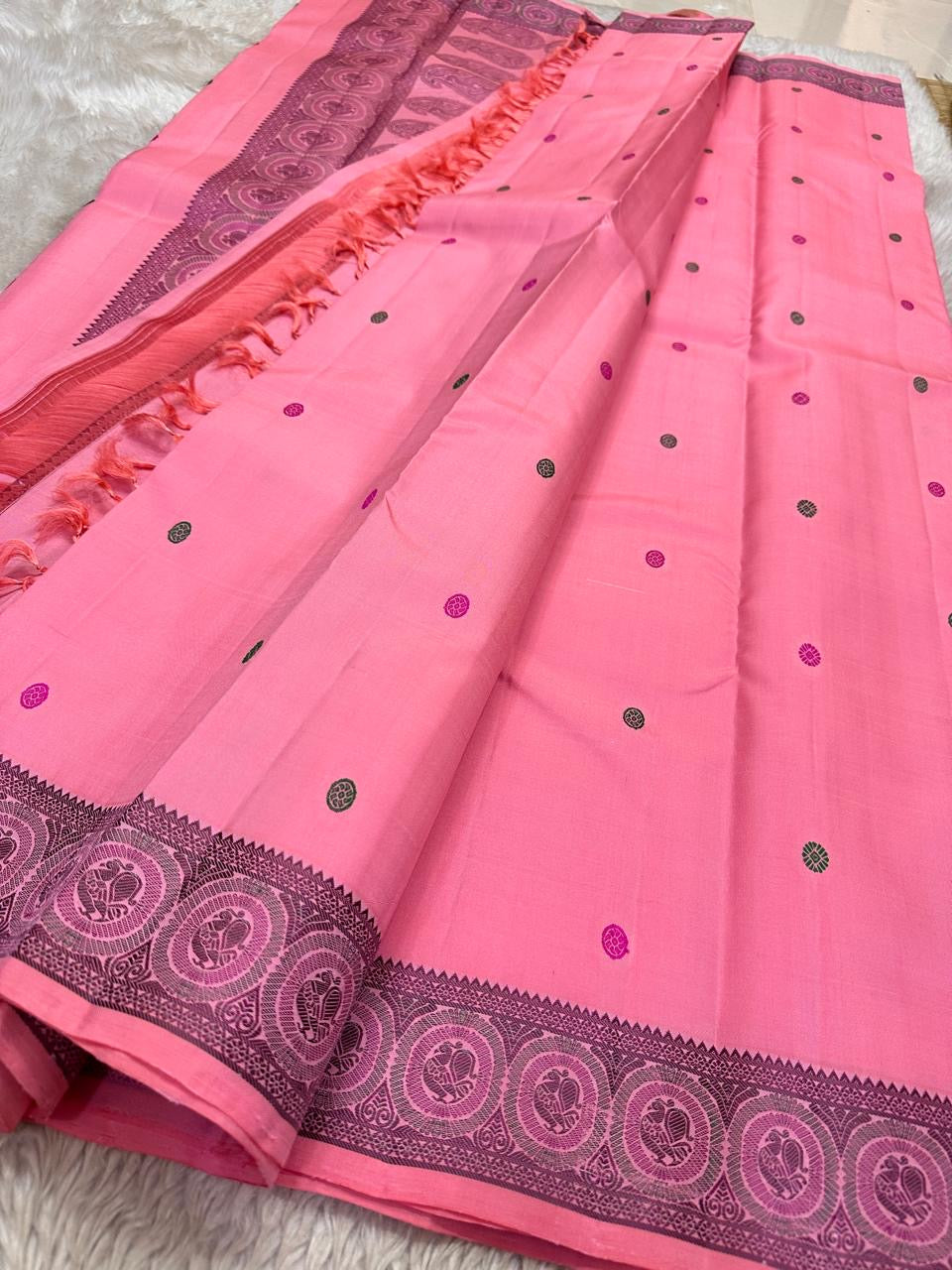 Rose Thread Work Butta — Pure Kanchipuram Silk
All-thread weave in rose pink with magenta & olive buttas, zari-free elegance
Plum-purple parrot medallion border • Paisley pallu • Silk Mark Certified • Free Shipping USA