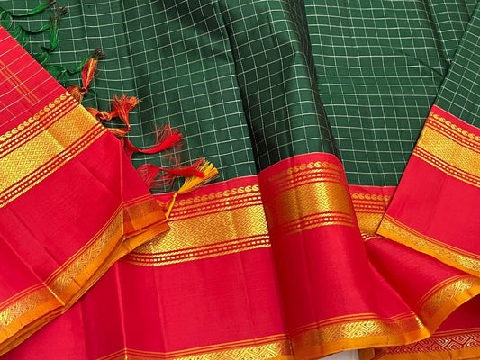 Verdant Blaze Korvai – Pure Silk Kanchipuram Saree
Deep Green Checked Body with Contrast Red Border ✨
Mustard Selvedge Highlight for a Striking Edge 🌼
Rich Gold Zari Borders & Traditional Korvai Weave 💛
Silk Mark Certified | ships in2 weeks