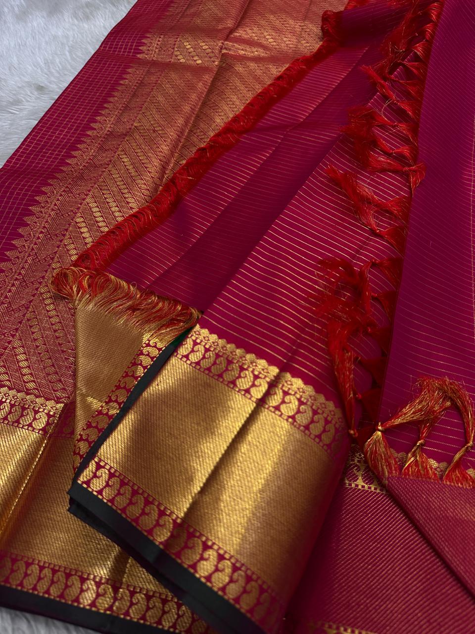 Pomegranate Pink Kattam
Pure Kanchipuram Silk with Gold Zari Grids
Festive, Heirloom-Bright, Temple-Bound Radiance