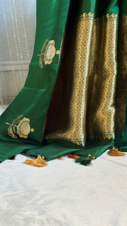 Pure silk kaduva Benares sarees “Raw mango” style - Forest green