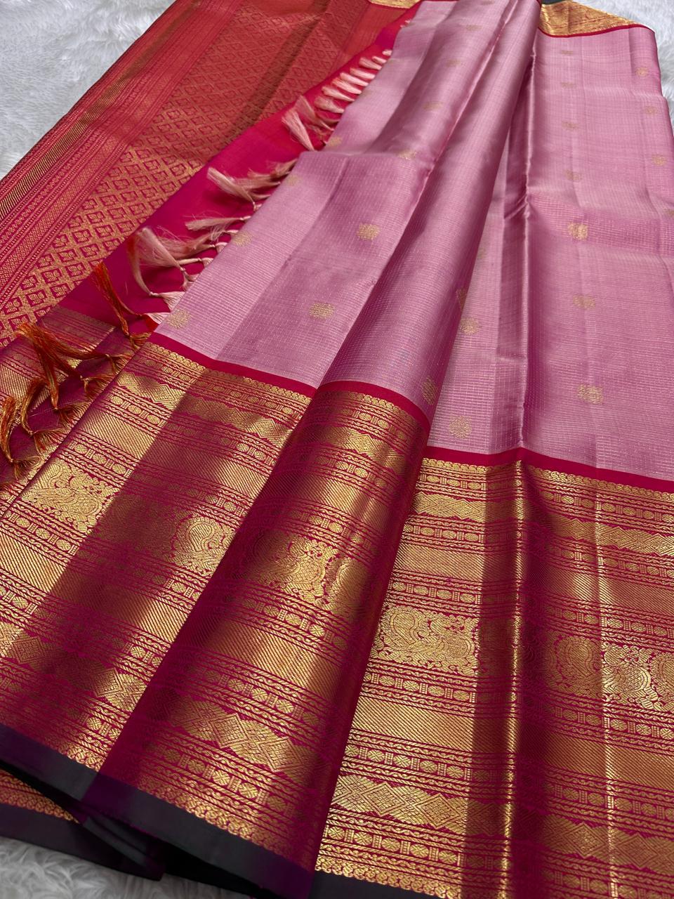Rekha – Pink Zari kattam  Kanchipuram Pure Silk Saree with woven Zari Buttas & Maroon-red varisaipet Border
