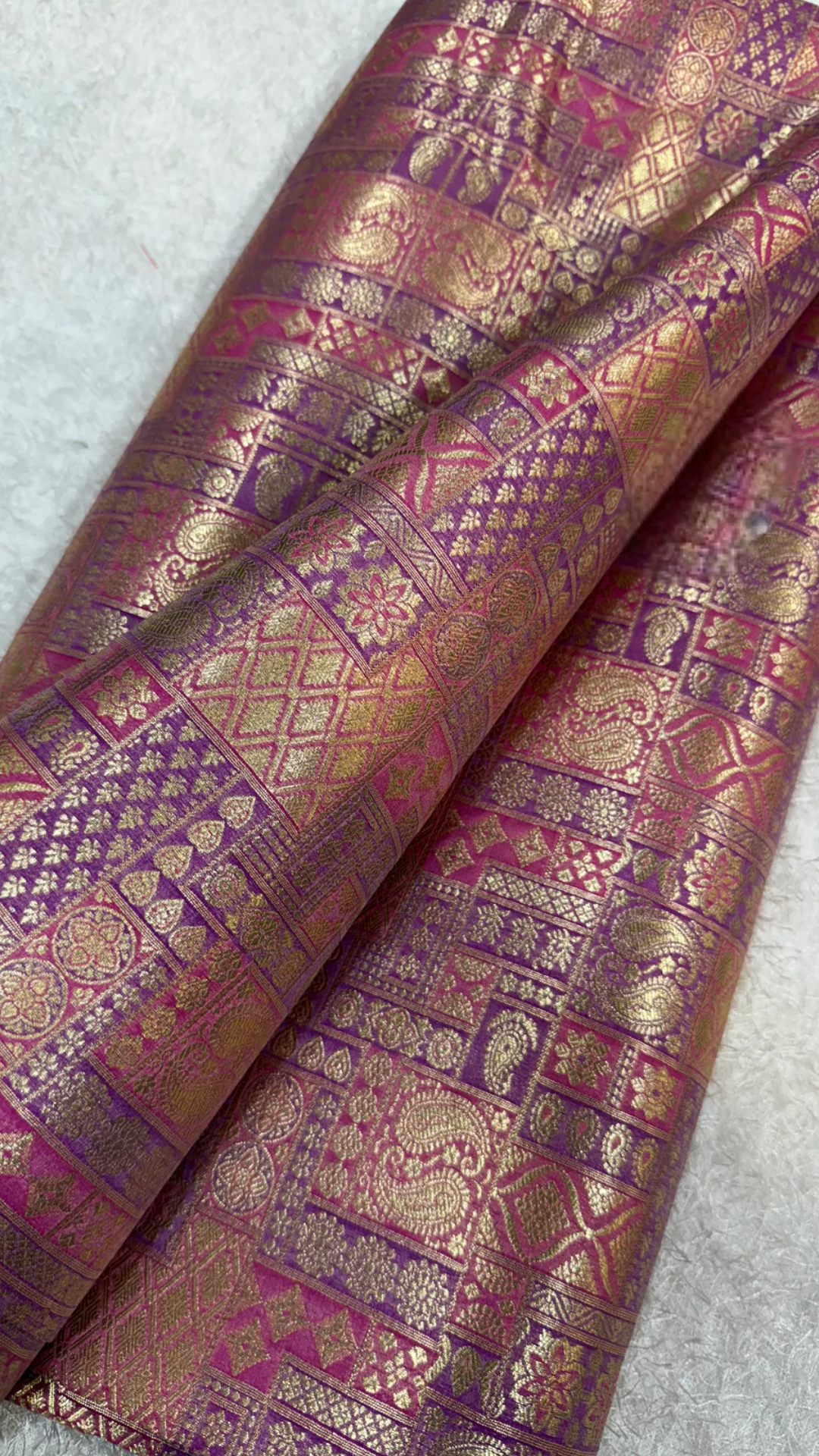 Multicolored Banarasi Blouses — Made to Measure
Pure Silk Banarasi fabrics in rare rainbow shades, tailored to your fit.
Free Shipping within USA • DM with measurements and screenshot of fabric • Ships in Two–Three Weeks ✨