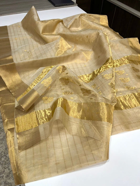✨ Pure Silk Chanderi Saree: Swarna Rekha (Champagne Gold Whisper)
Handwoven in luminous champagne-gold with zari buttas and pin-check texture ✨
Silk Mark Certified • Blouse Stitching Available ($30) • Free Shipping within USA • Ships in Two Weeks