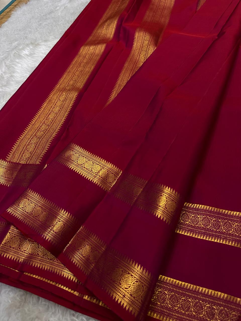 Sweet chilli red pure silk Kanchipuram with unique sonarupa silver hold butta work and rettapet border with thangam velli pallu