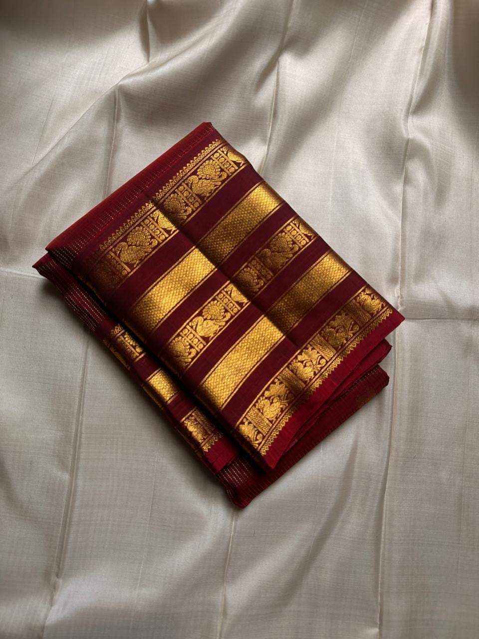 Deep red vairaoosi , Yazhi motif varisaipet border pure silk Kanchipuram saree
