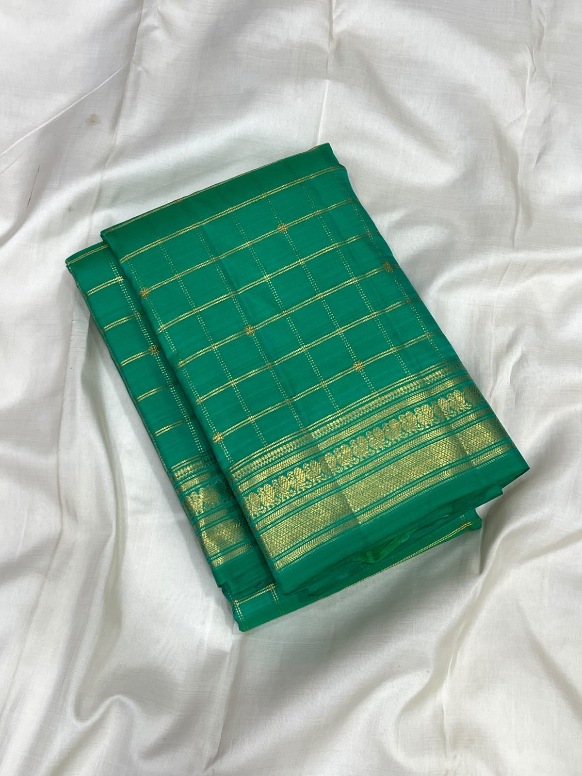Pure silk jade green saree handwoven in Kanchipuram, Silk Mark certified