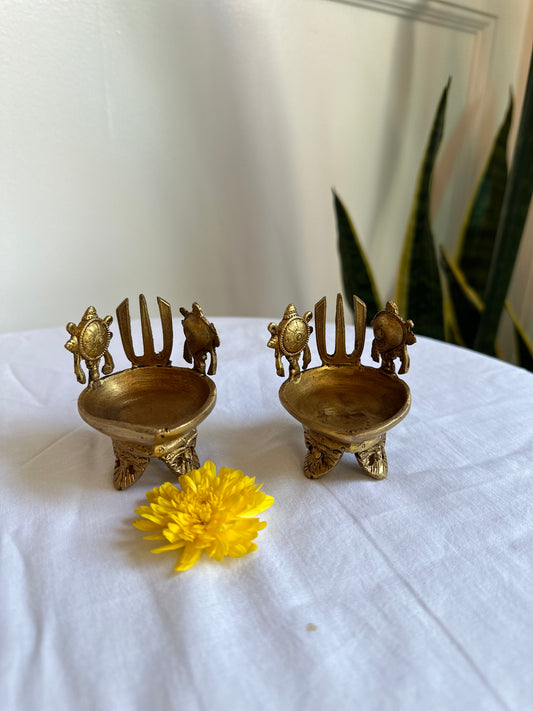 Brass Shankh chakra deepam ,diya - medium