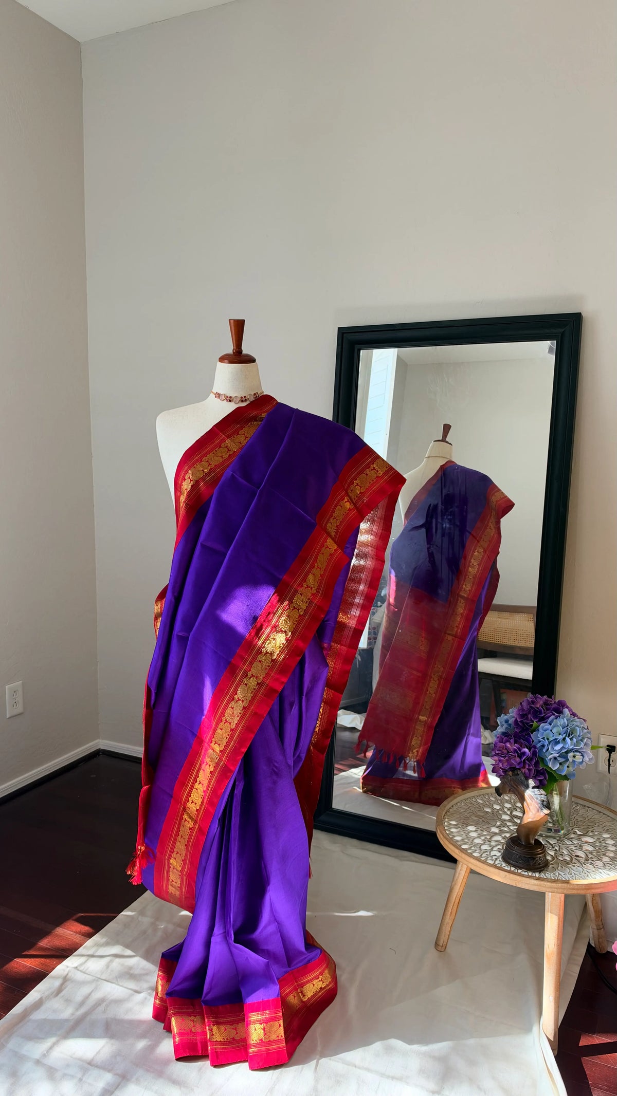 Oodha Violet Mayil Pettu Korvai Kanchipuram silk saree with Arakku red Korvai borders and gold zari, photo 3 of 8