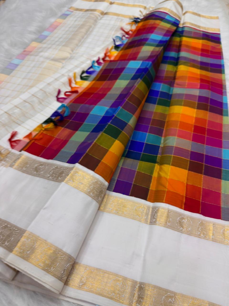Gold zari pallu on navy Rettapet ground — Kanchipuram Paalum Pazhamum silk saree