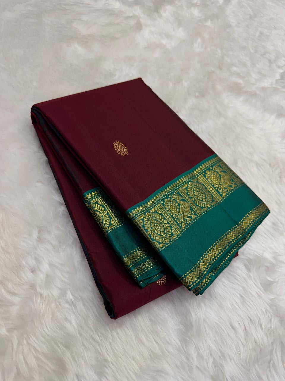 Handwoven pure silk Kancheepuram lightweight saree in arakku red with Kamalam Butta in gold zari and wide antique gold Varisaipet border — Idam Living