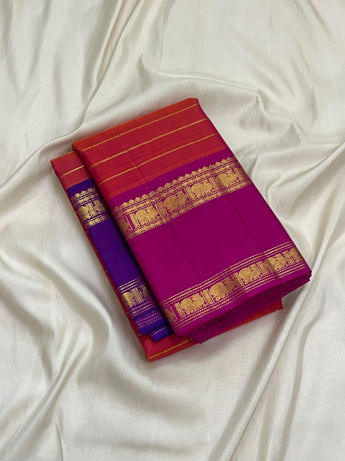 Coral red and Vadamalli pink Kanjeevaram Rettapet saree with Veldhari zari