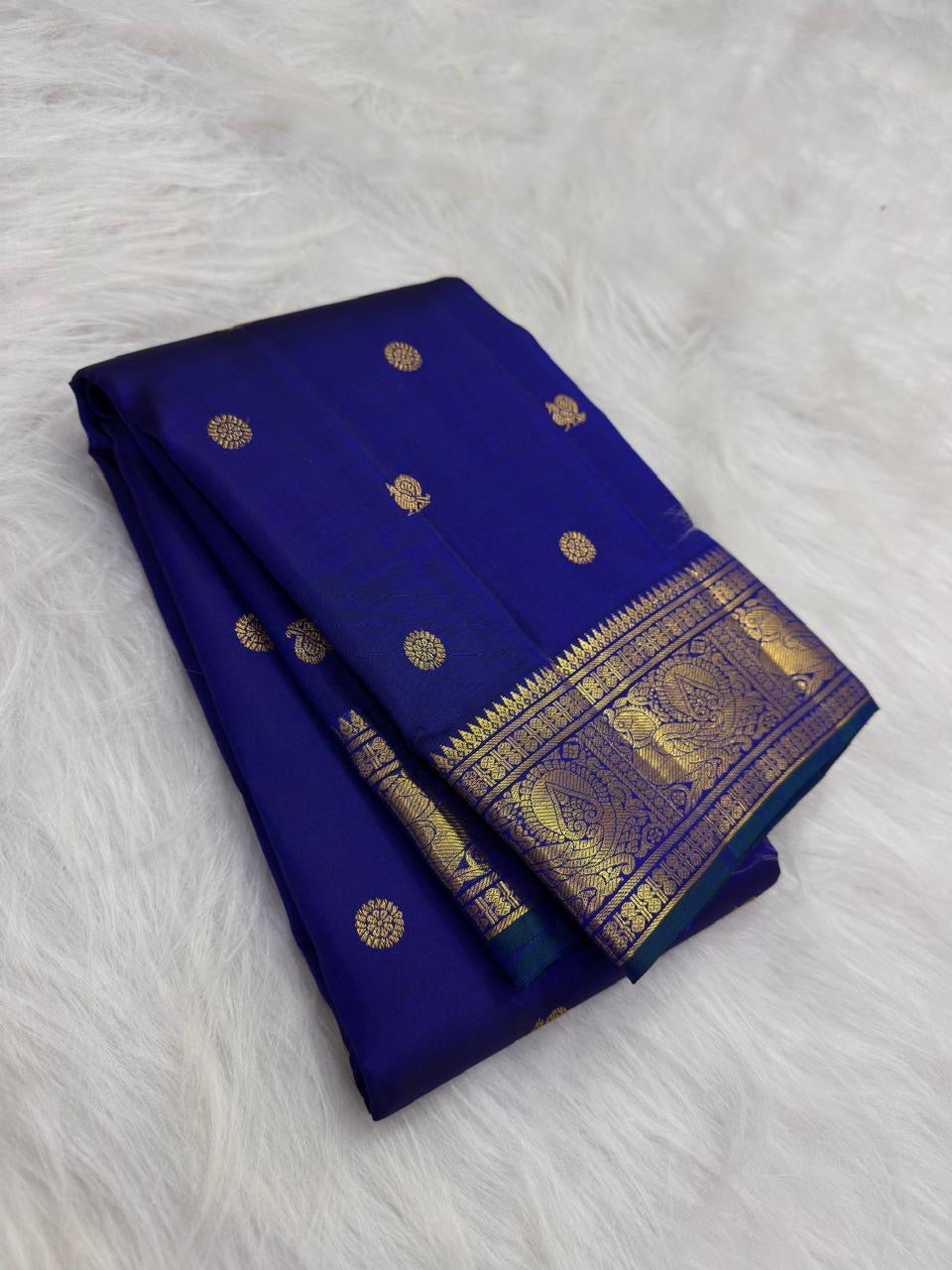 Royal Blue Handwoven Pure Silk Kanjivaram Saree with Mayil Chakram Butta