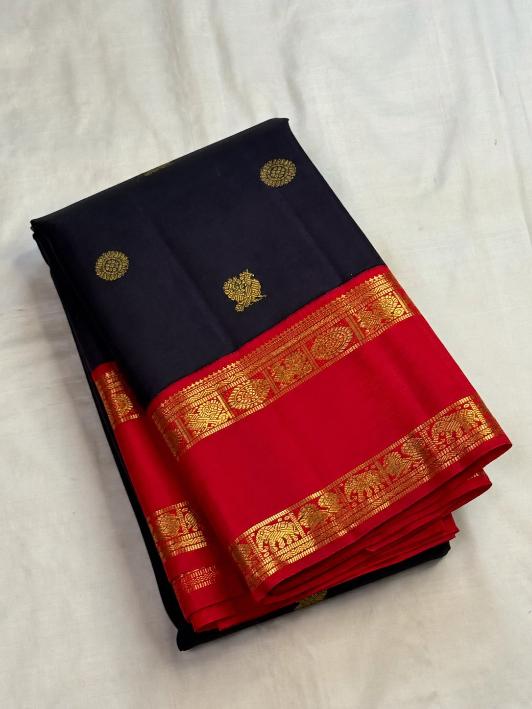 Pure silk Kanjipuram Rettapet saree in violet and vermilion, Silk Mark certified