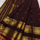 Close-up of the Annapakshi gold zari Rettapet border