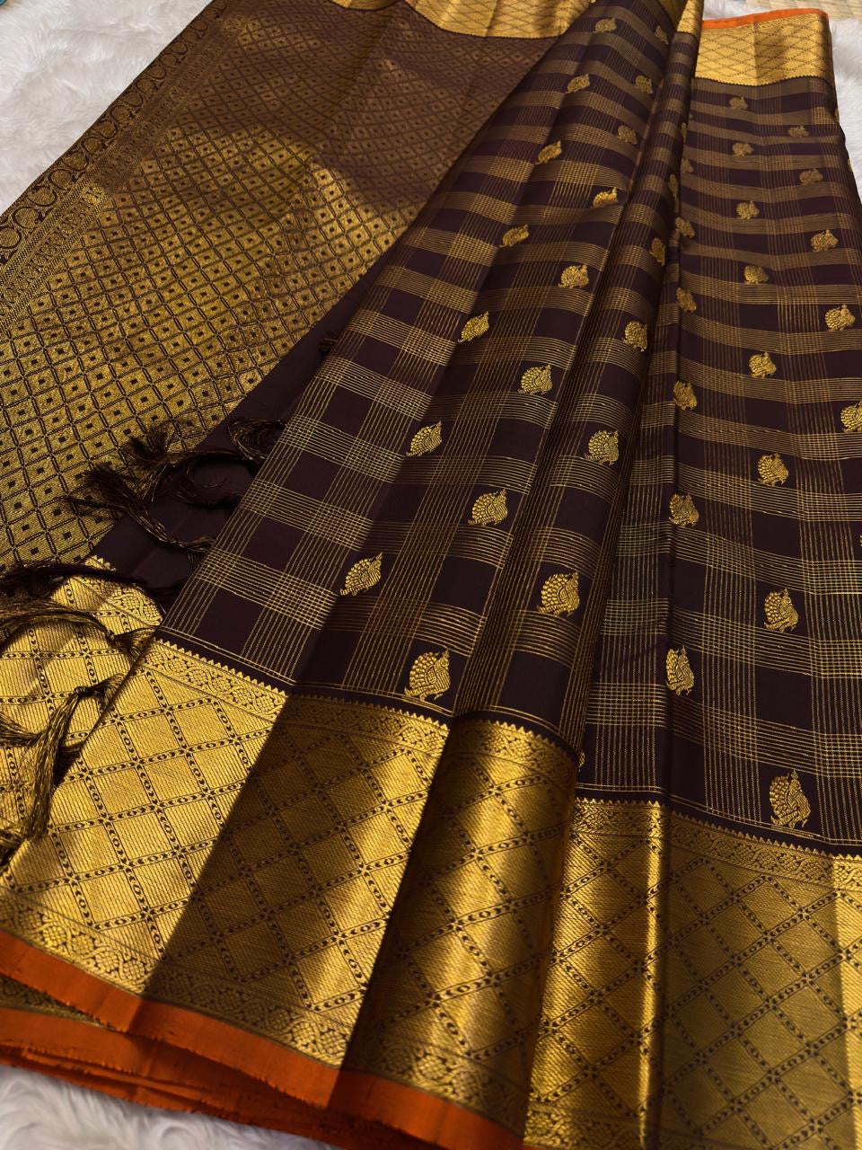 Deep Aubergine Brown Handwoven Pure Silk Kanjipuram Saree with Zari Kattam and Antique Gold Diamond Border