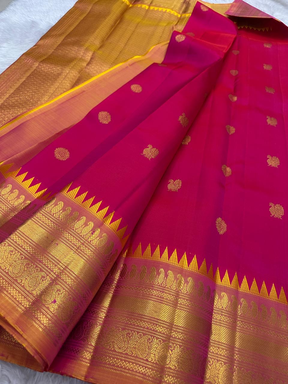 Rani pink handwoven Kanjeevaram silk saree, Silk Mark certified, Kunnam village