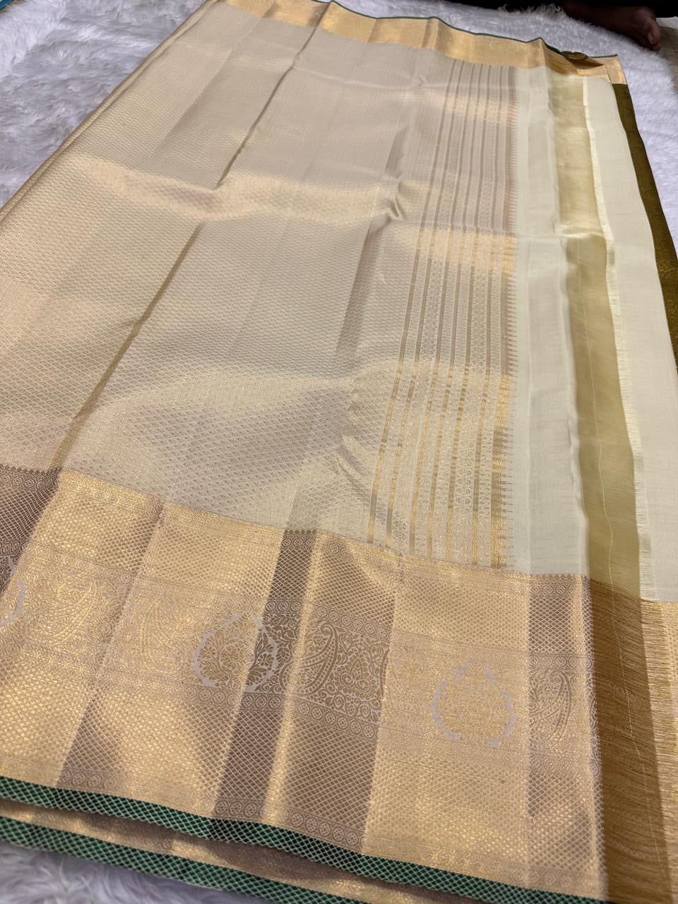 Antique olive butta Kanchi Pattu silk saree, Silk Mark certified, Kunnam village