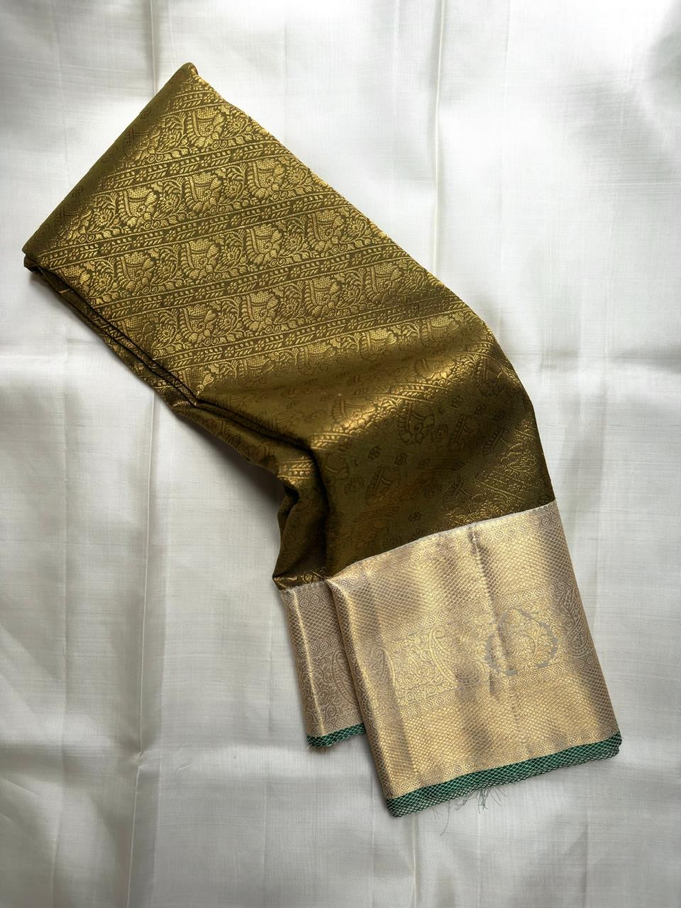 Antique olive handwoven pure silk Kanchi Pattu saree with floral jaal motifs