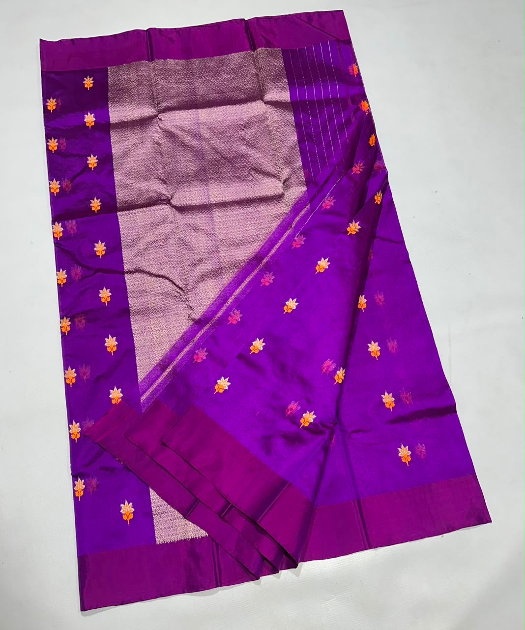 Orchid purple and golden saffron Chanderi Pattu Silk saree, alternate view of the luminous silvery-lilac pallu.
