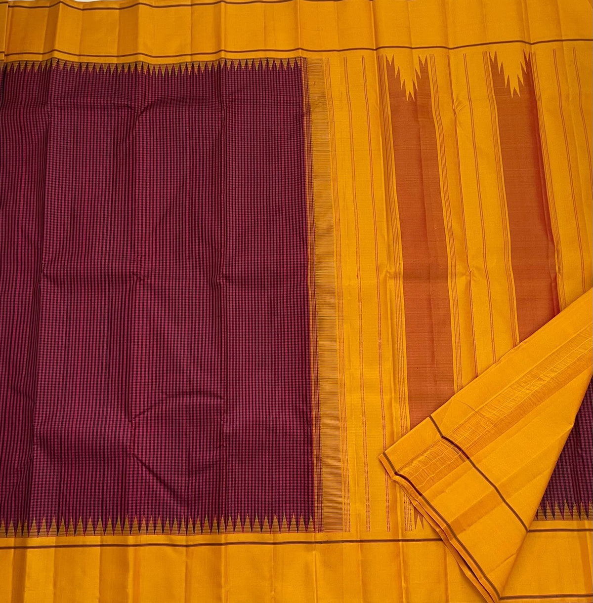 Arakku and Manjal Handwoven Pure Silk Kanchi Pattu Pattupet Saree with Temple-Point Silk Border