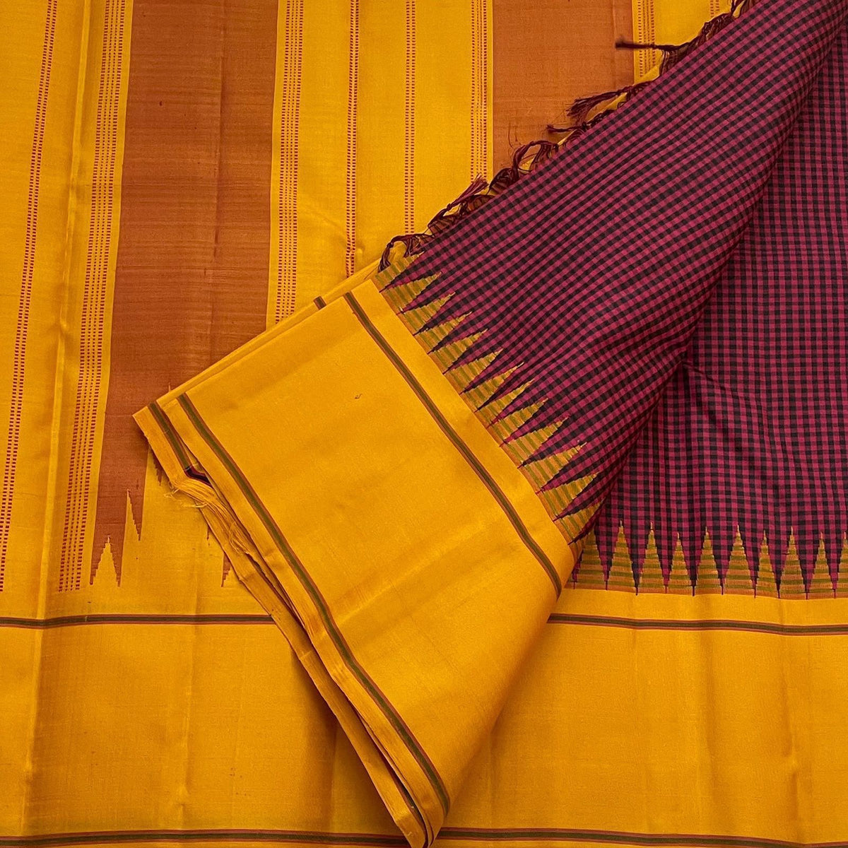 Arakku and Manjal Handwoven Pure Silk Kanchi Pattu Pattupet Saree with Temple-Point Silk Border