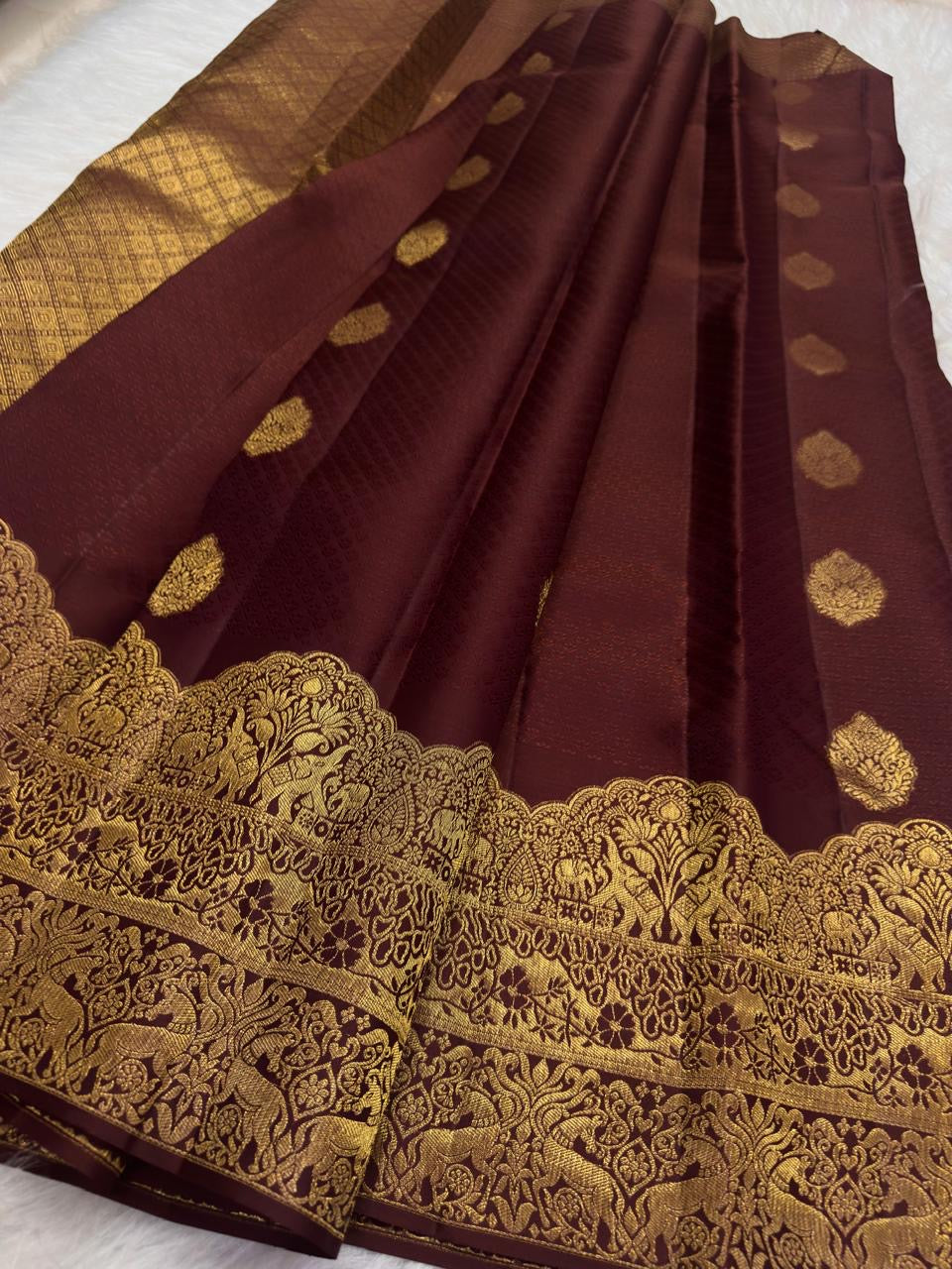 Arakku pure silk Kanjeevaram butta saree in maroon, Idam Living