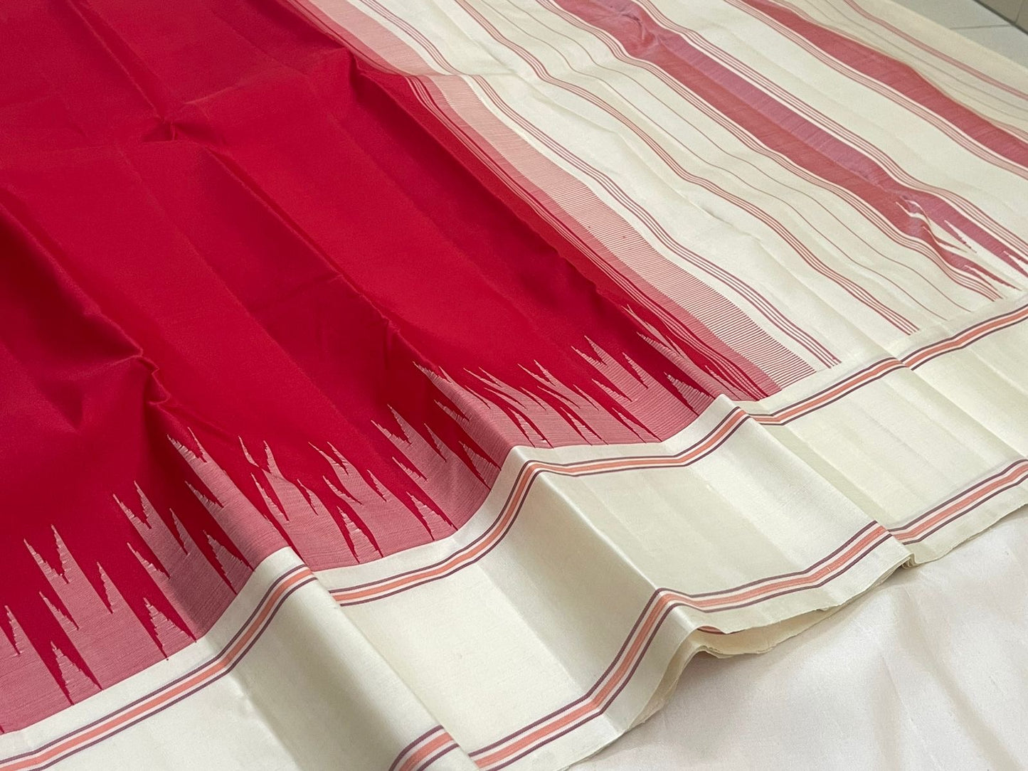 Pillar Box Red and Ivory Handwoven Pure Silk Kanjipuram Saree with Korvai Thazampoo Reku Border