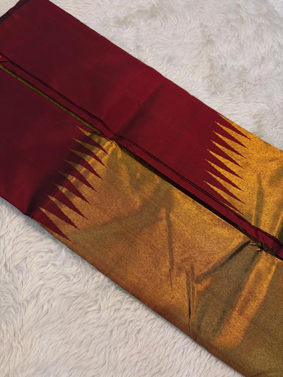 Arakku Red and Antique Gold Handwoven Pure Silk Kanjeevaram Saree with Ettukol Border