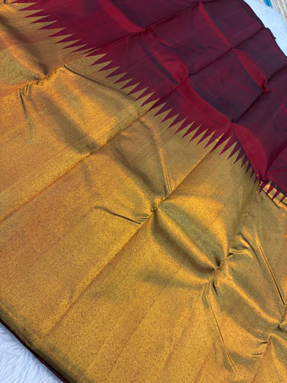 Arakku Red and Antique Gold Handwoven Pure Silk Kanjeevaram Saree with Ettukol Border
