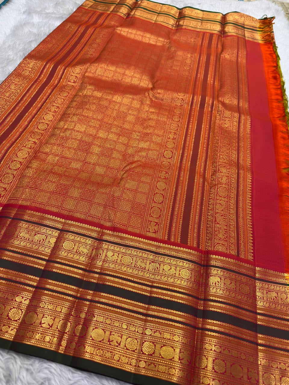 Handwoven Korvai weave detail, Turmeric Gold Kanjivaram silk saree — Idam Living