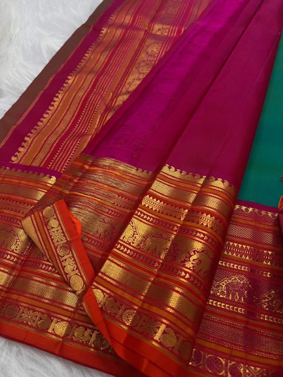 Handwoven Varisaipet weave detail, Peacock Teal KanchiPattu silk saree