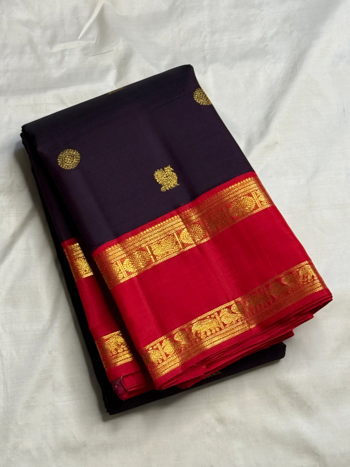 Aubergine Rettapet Kanchipuram silk saree detail