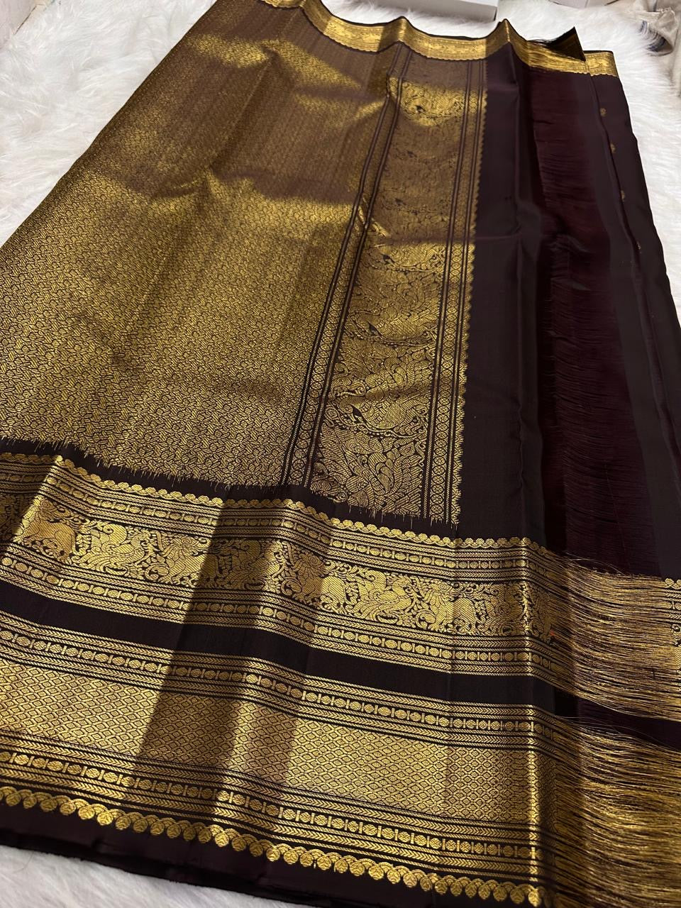 Aubergine Handwoven Pure Silk Kanjivaram Saree with Rettapet Contrast Green Border