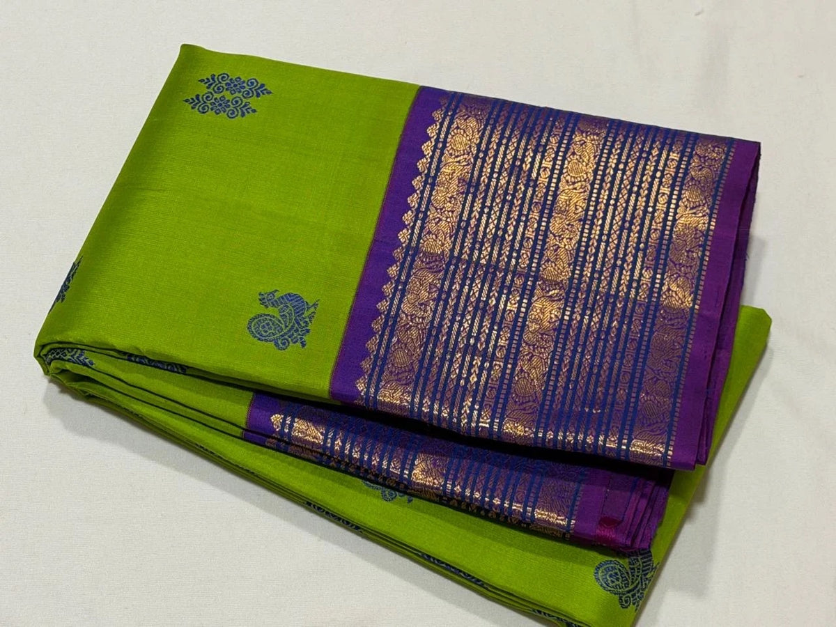 Parrot green handwoven pure silk Kanchipuram varisaipet saree with violet border, view 2