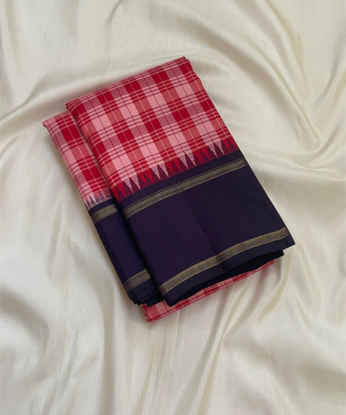 Deep navy Rettapet border of berry kattam Kanjivaram saree with twin parallel gold zari lines