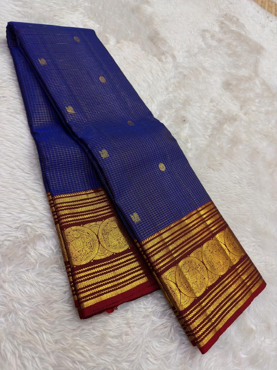 royal blue silk saree zk-yb draped view