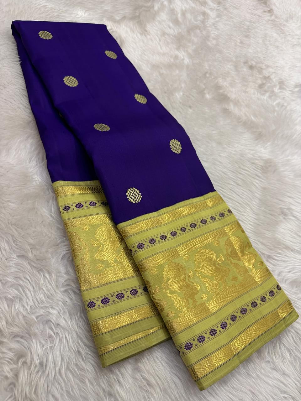 Royal Violet Handwoven Pure Silk Kanchi Pattu Saree with Zari Buttas and Pale Antique Gold Border