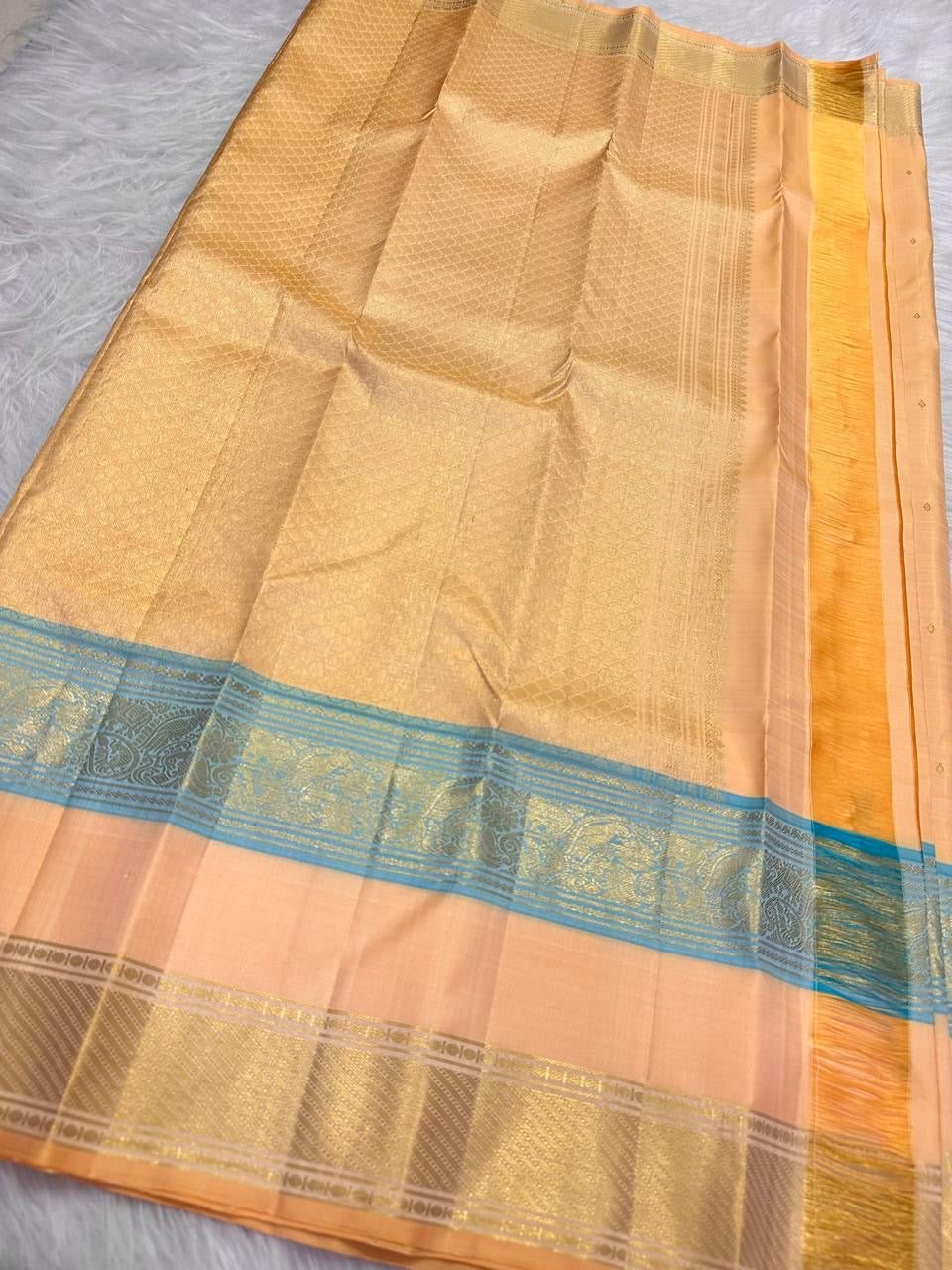 Blush Peach Kanjipuram silk saree, body weave texture close-up — Idam Living