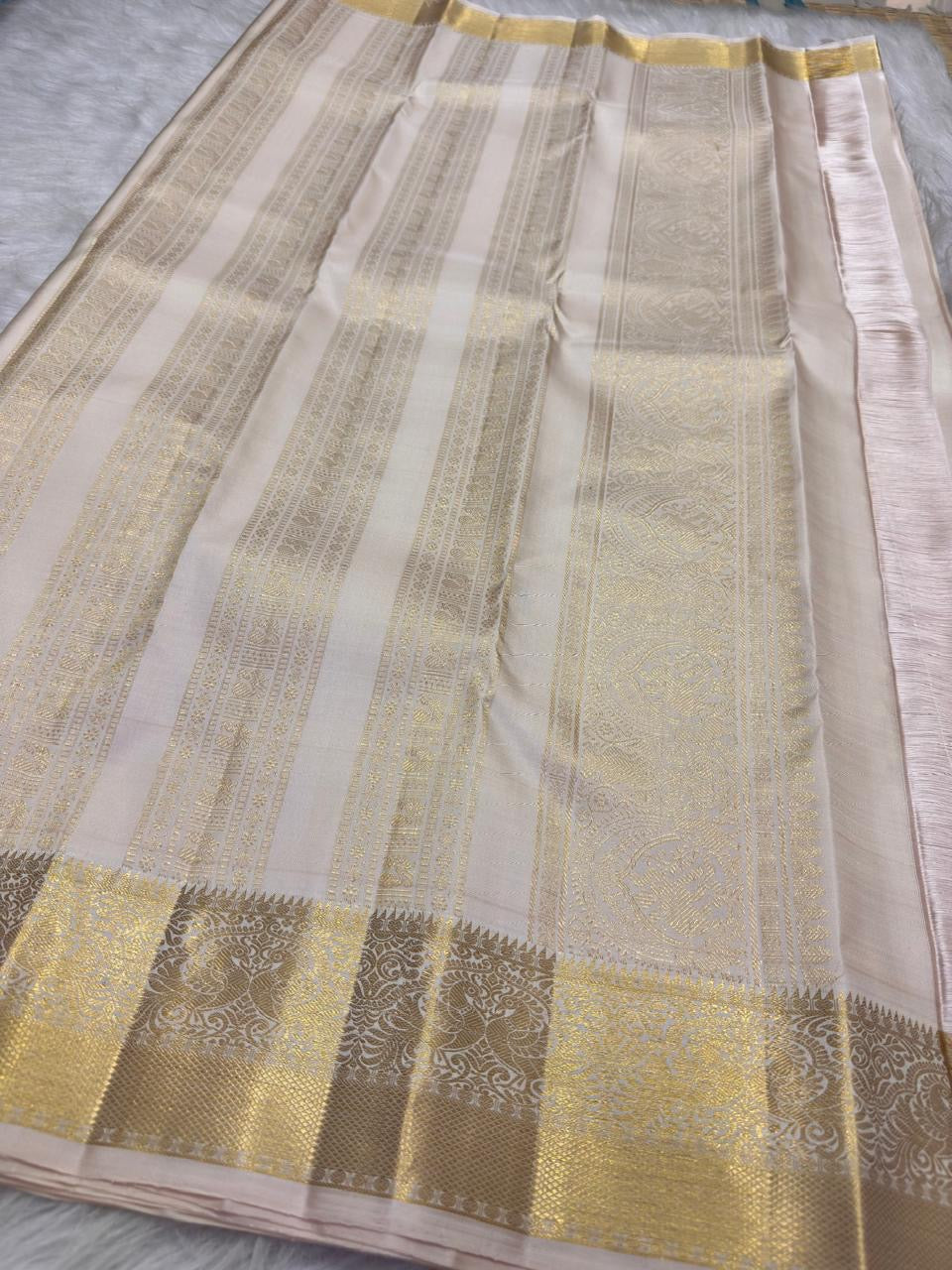 Blush Pink Handwoven Pure Silk Kanchi Pattu Saree with Soft Ivory Korvai Border