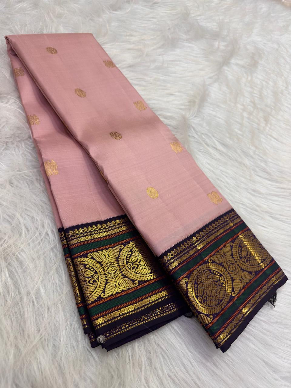 Blush Rose pure Kanchipuram silk saree Korvai weave detail