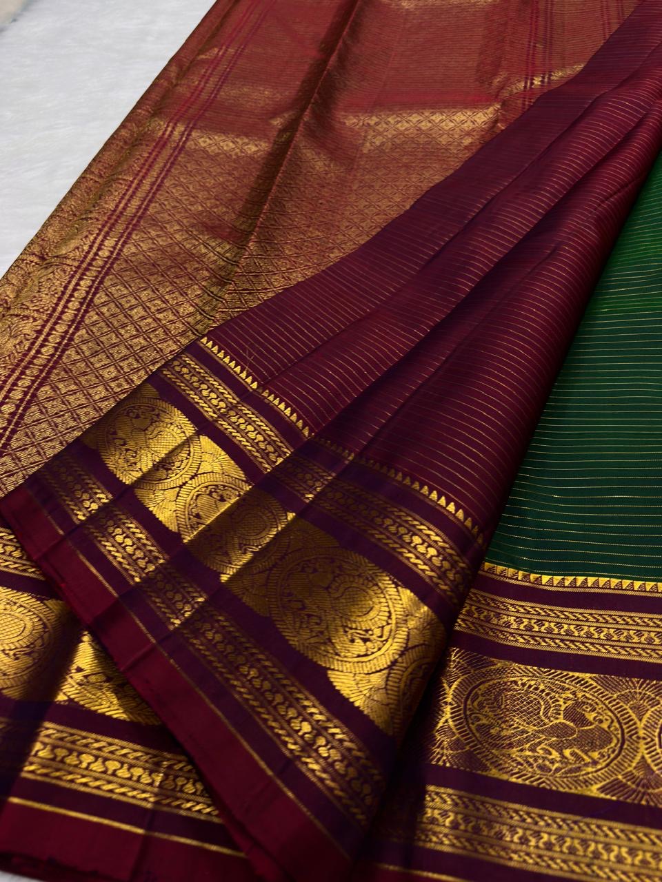 Bottle Green Kanjivaram Zari Kattam saree — gold zari checkered grid body detail