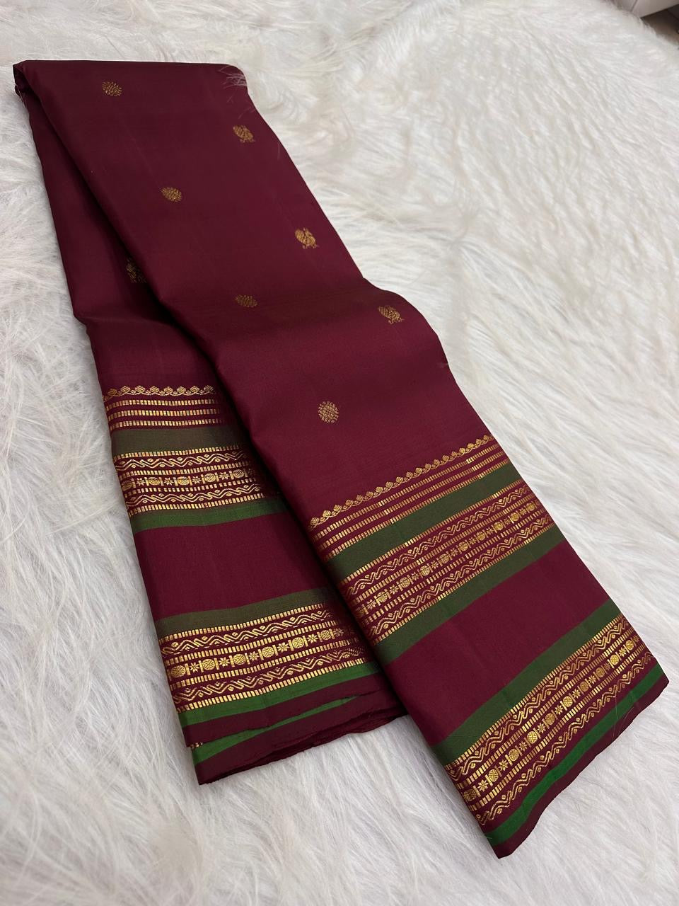 Deep Burgundy Red Handwoven Pure Silk Kanjivaram Rettapet Saree with Forest Green Border and Gold Zari Buttas