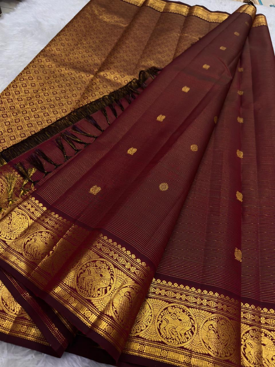 Deep Burgundy pure silk Kancheepuram saree — vairaoosi weave
