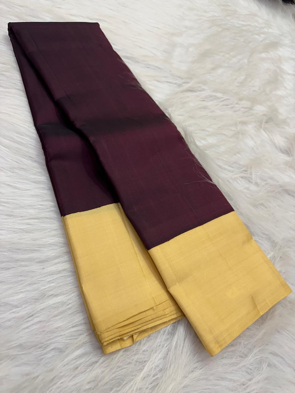 Butter yellow border of deep aubergine Kanchipuram silk saree, border detail