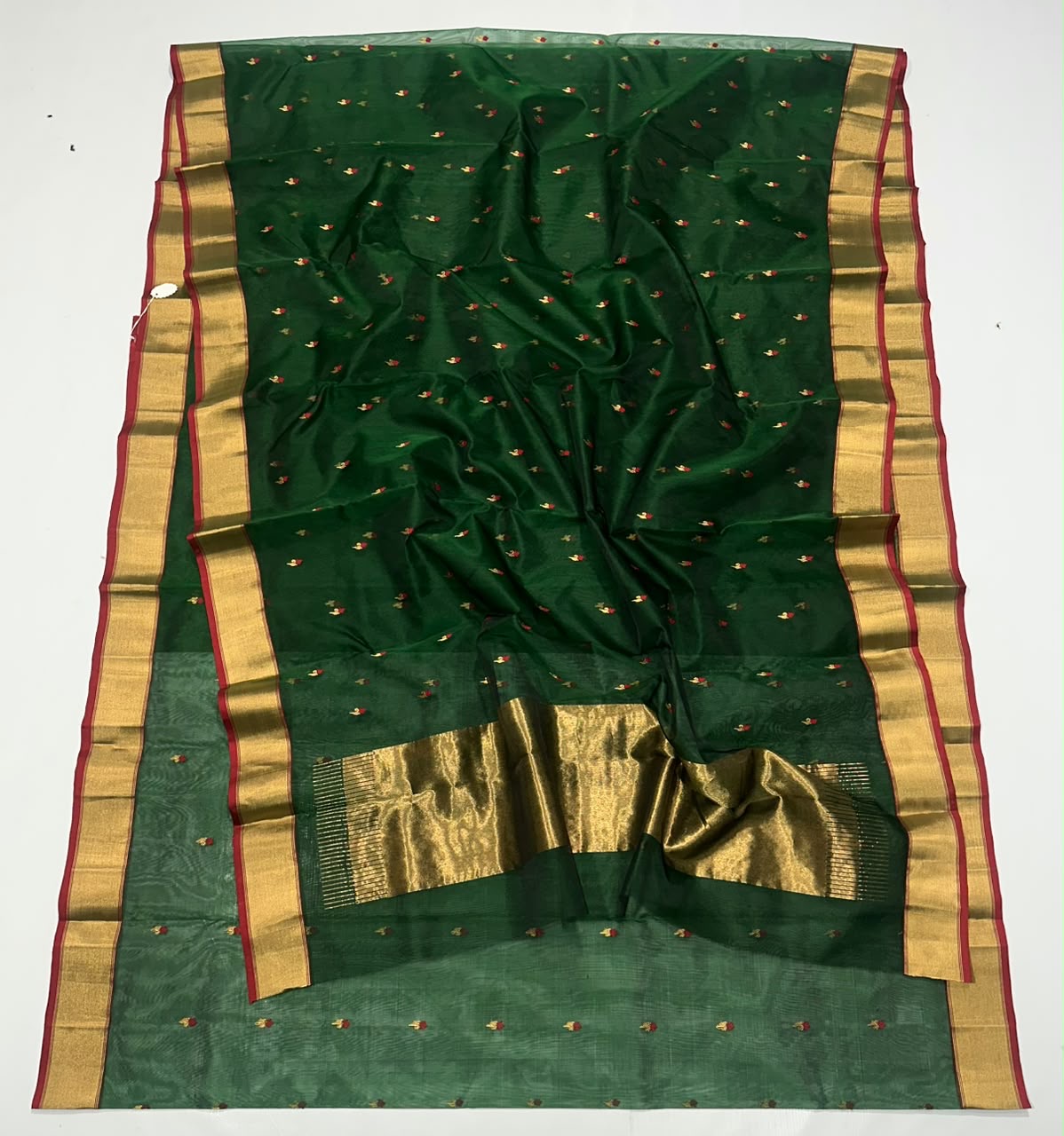 Emerald green handwoven Chanderi Pattu silk saree, full saree view — Idam Living
