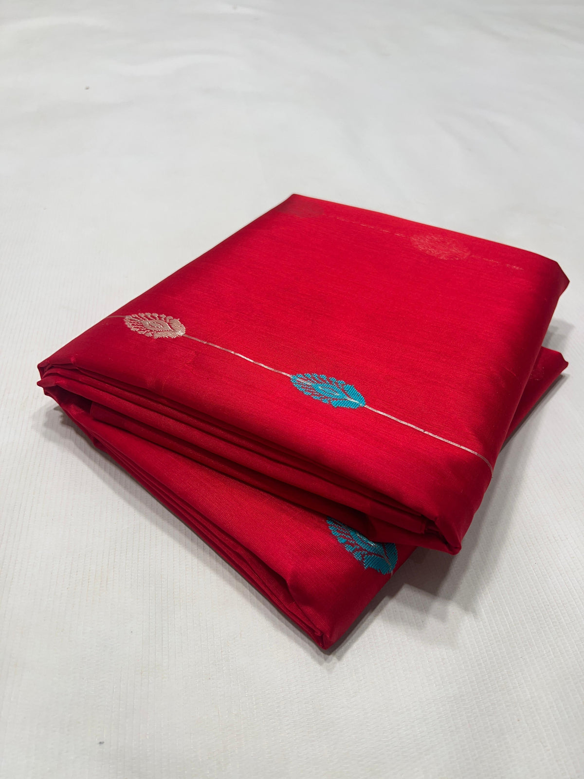 Full-length view of ruby crimson handwoven Chanderi saree